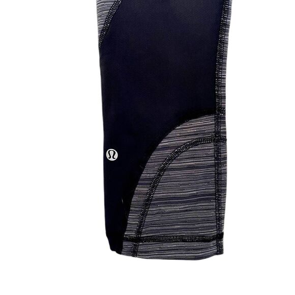 Lululemon Run Inspire Crop II Capri Leggings Cyber Stripe Gray Black Size 6 - Picture 4 of 6